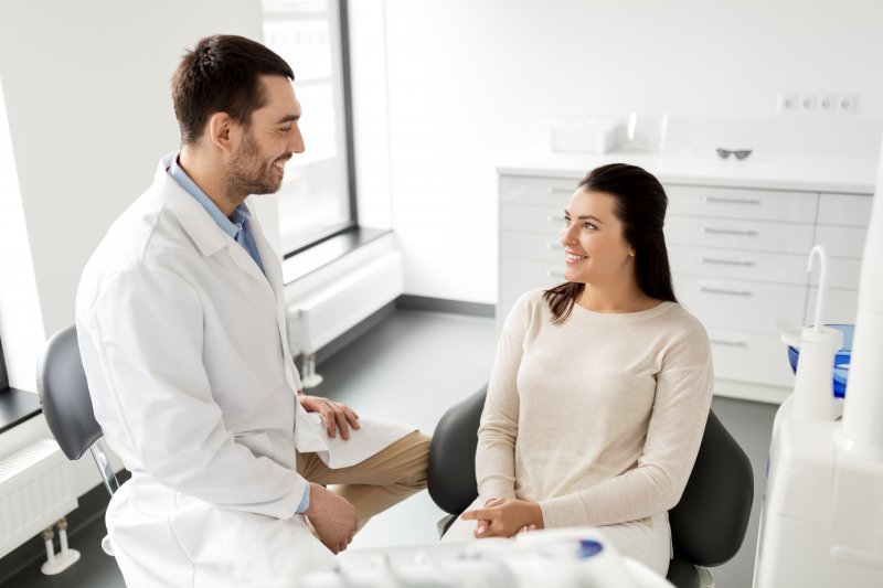 Patient asking dentist questions